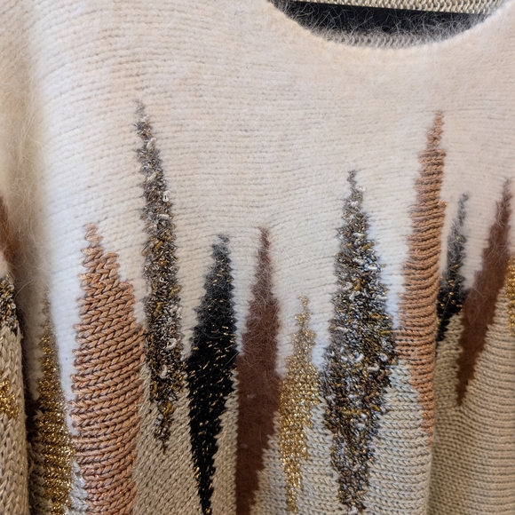 80's Vintage Tucci Angora, Boucle & Gold Patterned Sweater. - Picture 4 of 15